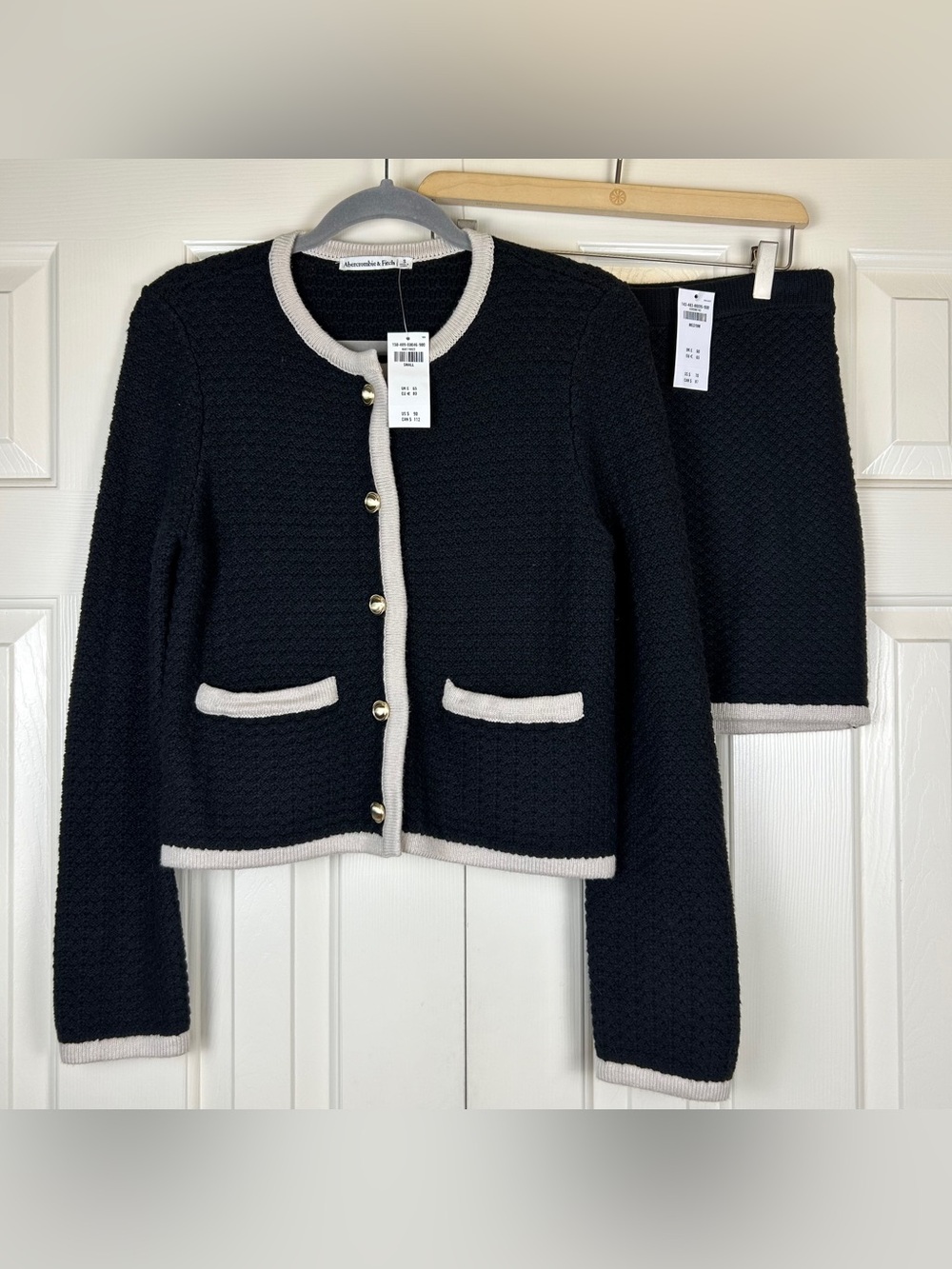 NWT Abercrombie & Fitch Matching Set Cardigan and Skirt
